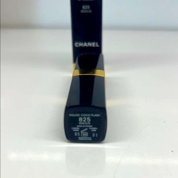 CHANEL LIMITED EDITION Rouge Coco Flash 825 BISOUS - Picture 5 of 5